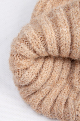 Шапка жіноча